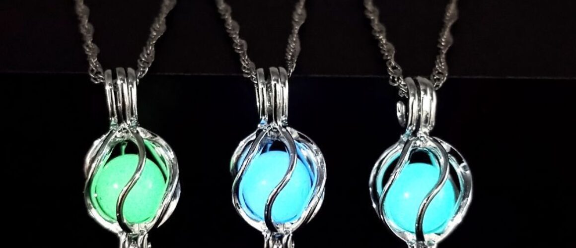 Fluorescent Stone Three-dimensional Planet Noctilucent Necklace